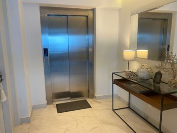 VENDO PENT HOUSE EN UNO DE LAS TORRES MAS BONITAS DE LA CIUDAD Y CON BELLOS PANORAMAS DE BOCA DEL RIO