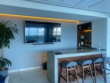 VENDO PENT HOUSE EN UNO DE LAS TORRES MAS BONITAS DE LA CIUDAD Y CON BELLOS PANORAMAS DE BOCA DEL RIO