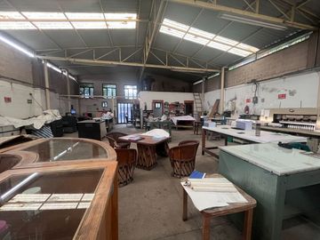 VENTA DE CASA Y BODEGA EN LA COLONIA PROGRESO EN JIUTEPEC, MORELOS.