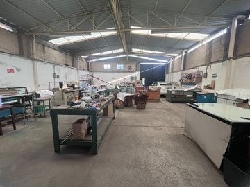 VENTA DE CASA Y BODEGA EN LA COLONIA PROGRESO EN JIUTEPEC, MORELOS.