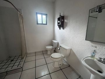 VENTA DE CASA Y BODEGA EN LA COLONIA PROGRESO EN JIUTEPEC, MORELOS.