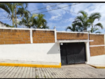 VENTA DE CASA Y BODEGA EN LA COLONIA PROGRESO EN JIUTEPEC, MORELOS.