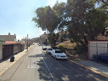 ¡¡HERMOSA CASA EN UNA DE LAS MEJORES ZONAS DE TLALNEPANTLA!!