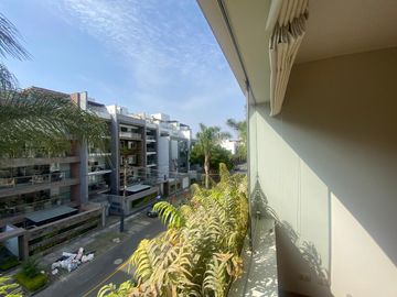 FLAT VISTA EXTERNA, CON BALCON TIPO TERRAZA, ASCENSOR DIRECTO, 3DORM C/ BAÑO INCORP. C/U