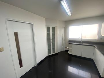 FLAT VISTA EXTERNA, CON BALCON TIPO TERRAZA, ASCENSOR DIRECTO, 3DORM C/ BAÑO INCORP. C/U