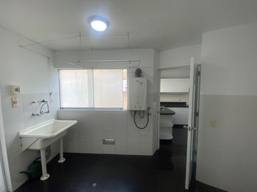 FLAT VISTA EXTERNA, CON BALCON TIPO TERRAZA, ASCENSOR DIRECTO, 3DORM C/ BAÑO INCORP. C/U