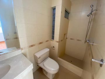 FLAT VISTA EXTERNA, CON BALCON TIPO TERRAZA, ASCENSOR DIRECTO, 3DORM C/ BAÑO INCORP. C/U