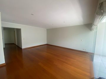 FLAT VISTA EXTERNA, CON BALCON TIPO TERRAZA, ASCENSOR DIRECTO, 3DORM C/ BAÑO INCORP. C/U