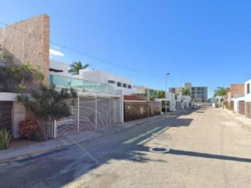 venta hermosa casa en altabrisa yucatan