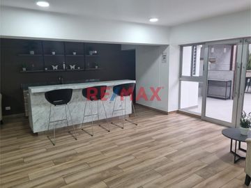Vive En La Zona Mas Centrica De San Isidro, Con Acceso A Avenidas Principales Como Javier Prado Y Salaverry, A Pocas Cuadras Del Real Plaza De Salaver