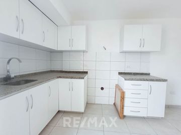 Venta De Lindo Dúplex En Los Olivos