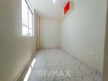Venta De Lindo Dúplex En Los Olivos