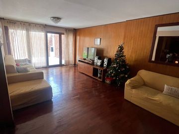 VENDO AMPLIA CASA EN ESQUINA  EN LA MEJOR ZONA DE  PUEBLO LIBRE