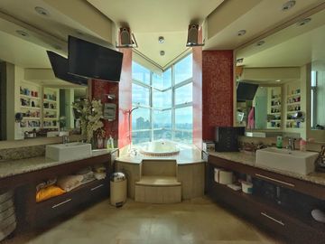 Departamento en  venta Torre Titanium Puerta de Hierro, Zapopan.
