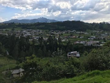 Vendo terreno de 4 hectáreas en Sangolquí.