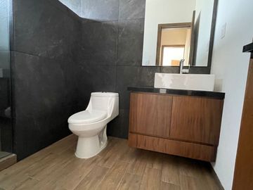 CASA NUEVA CON ALBERCA EN VENTA