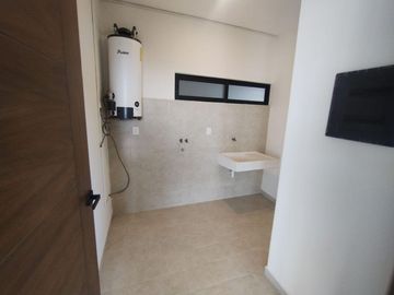 CASA NUEVA CON ALBERCA EN VENTA
