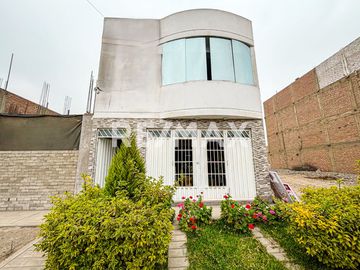 ¡Gran Oportunidad! Casa En Venta En Exclusivo Condominio De Carabayllo Límite Con Puente Piedra