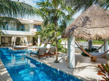 CASA SERRANO - CANAL ACCESS - BOAT - PRIVATE POOL - 3 BR - 4.5 BTR - PUERTO AVENTURAS