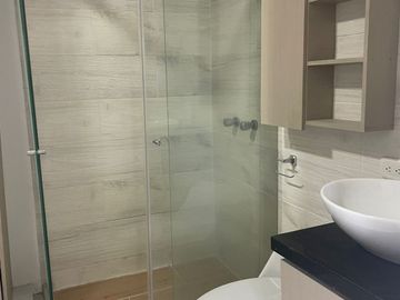 VENDO HERMOSO APARTAMENTO PRIMER PISO KACHIPAY SM