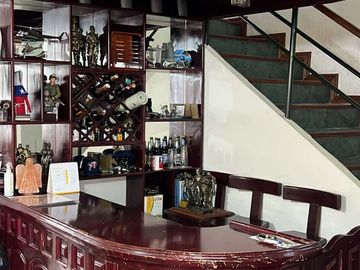 Casa de venta San Rafael, sector Sangolqui en conjunto privado, esquinera, 2 garajes , oportunidad