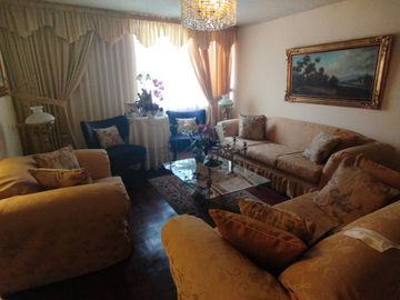 ¡Venta de Hermosa Casa en el Límite de Pueblo Libre!