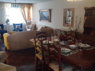 ¡Venta de Hermosa Casa en el Límite de Pueblo Libre!