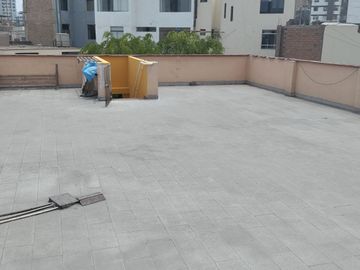 ¡Venta de Hermosa Casa en el Límite de Pueblo Libre!