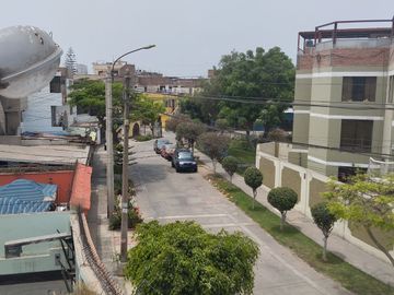 ¡Venta de Hermosa Casa en el Límite de Pueblo Libre!