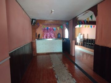 Se Vende local comercial – La Perla  95 m2