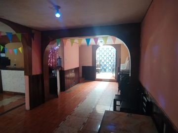 Se Vende local comercial – La Perla  95 m2