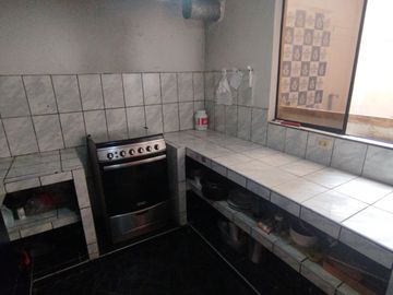 Se Vende local comercial – La Perla  95 m2