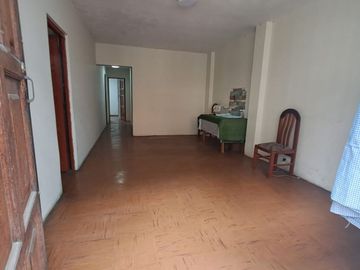 VENDO AMPLIA CASA EN URB.  CONDEVILLA – SAN MARTIN