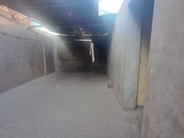 VENDO AMPLIA CASA EN URB.  CONDEVILLA – SAN MARTIN