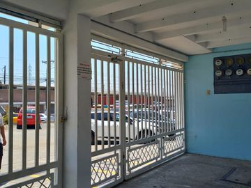 VENTA DE CASA DE 2 PISOS EN URBANIZACION BEATA MERCEDES MOLINA