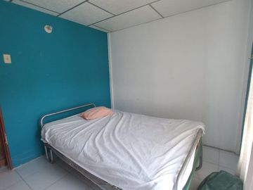 VENTA DE CASA DE 2 PISOS EN URBANIZACION BEATA MERCEDES MOLINA