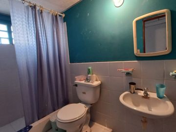 VENTA DE CASA DE 2 PISOS EN URBANIZACION BEATA MERCEDES MOLINA