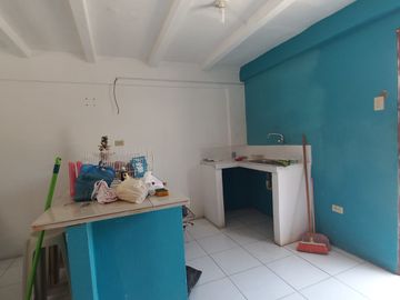VENTA DE CASA DE 2 PISOS EN URBANIZACION BEATA MERCEDES MOLINA