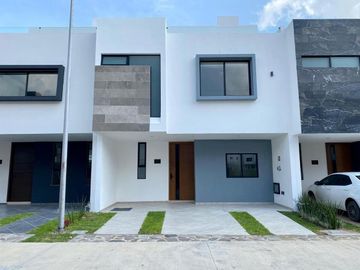 CASA EN VENTA CEREZOS VALLE IMPERIAL, ZAPOPAN JALISCO.