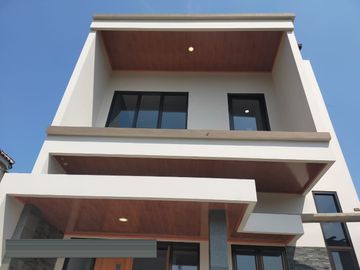 Rumah GV Juanda Dekat Margonda, Baru 2 LANTAI, Mewah Harga Murah di Sukmajaya Kota Depok Jual Dijual
