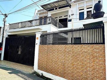 Dijual Rumah Bagus Tanah Luas Murah Di Pasar Rebo Jakarta Timur Free Furnished