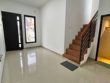 Rumah Bamb.Prm. (BAMBU APUS-BINTARO) Murah 2 LANTAI Mewah Tangsel Kota Tangerang Selatan Jual Dijual