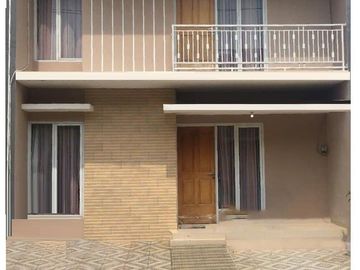 Rumah Townhouse Cisauk,2 LANTAI Dekat Stasiun, Serpong di Tangsel Kota Tangerang Selatan Jual Dijual