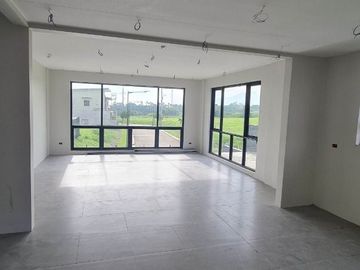 FOR SALE: Mondia, Nuvali, 3 Storey House and Lot