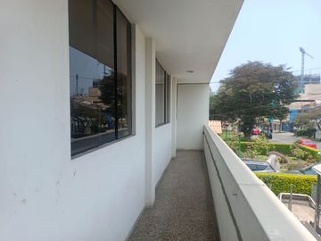 Venta Departamento en Pueblo Libre frente a parque