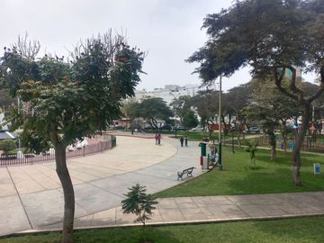 Venta Departamento en Pueblo Libre frente a parque