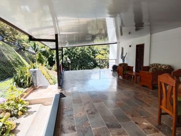 💥VENDO💥Casa Campestre en el exclusivo sector de Copacabana Barrio Pedregal parte alta Parcelación El Paraíso.