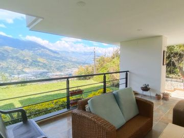 💥VENDO💥Casa Campestre en el exclusivo sector de Copacabana Barrio Pedregal parte alta Parcelación El Paraíso.