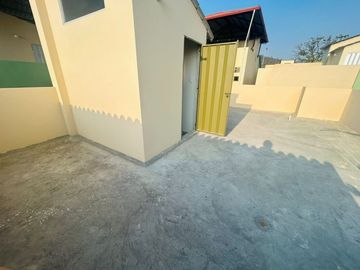 EN VENTA  CASA POR ESTRENAR  DE DOS PISOS DENTRO DE URBANIZACIÓN