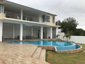 EN VENTA  CASA POR ESTRENAR  DE DOS PISOS DENTRO DE URBANIZACIÓN